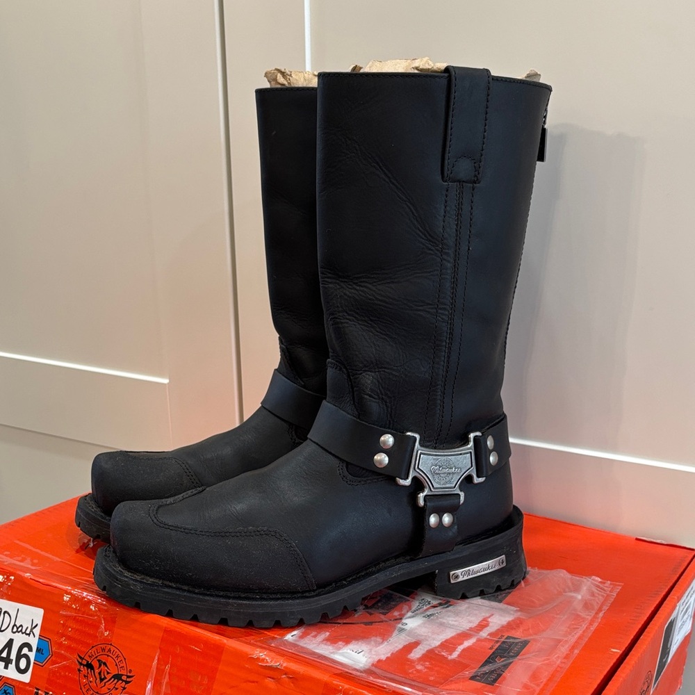 Milwaukee Men's Black Leather Riding Boots